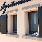 La Corte D'emilio Bed and Breakfast Βινιόλα