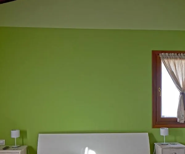 La Corte D'emilio Bed & Breakfast 3*